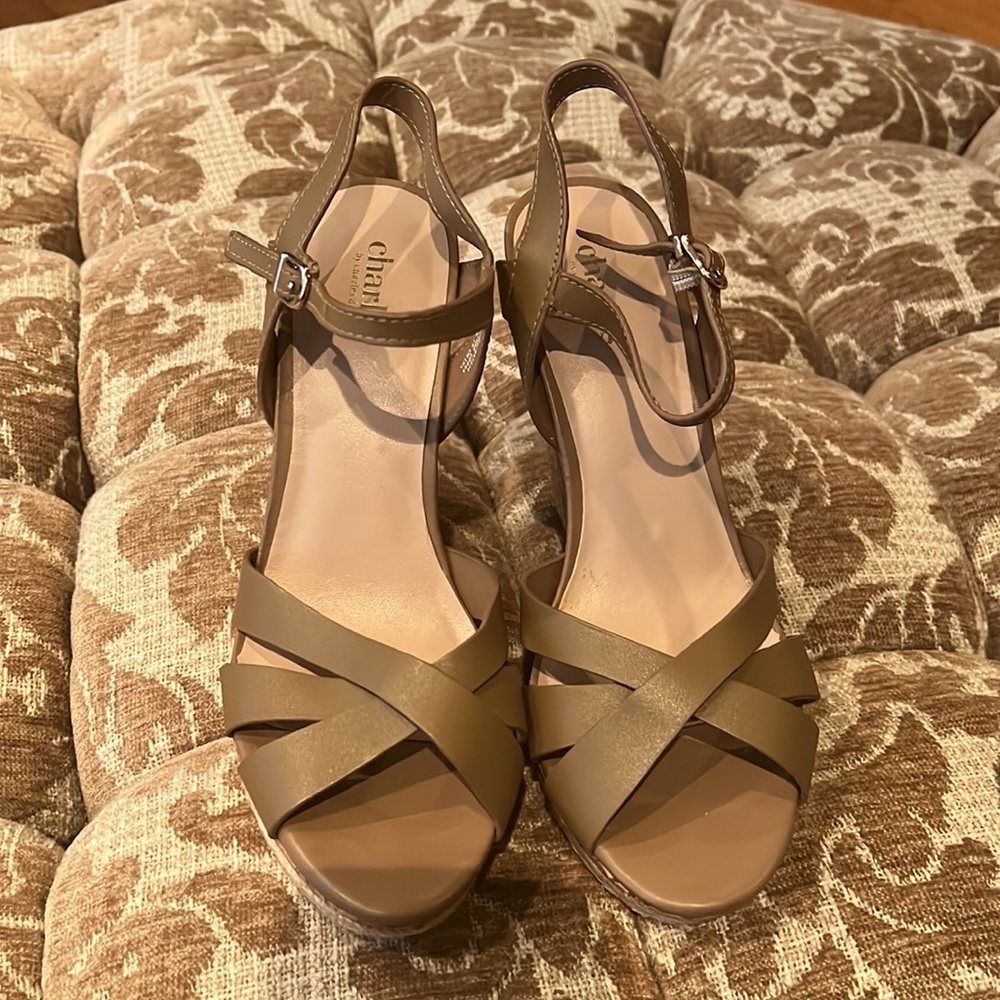 Charles David Tan Wedges - Picture 2 of 3